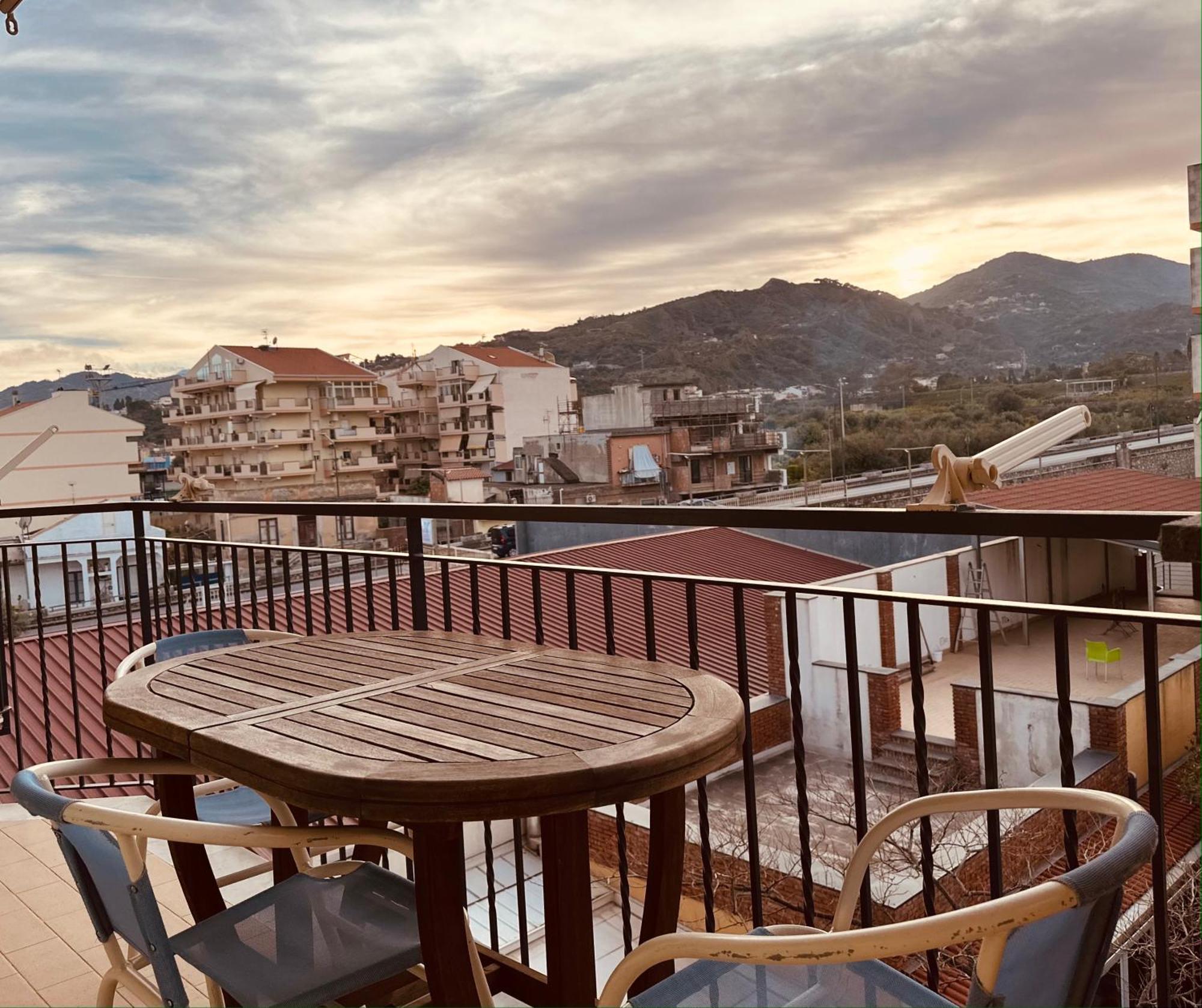Riviera Ionica Santa Teresa Di Riva Exterior foto